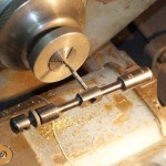 Tapping the motion pin 10 BA